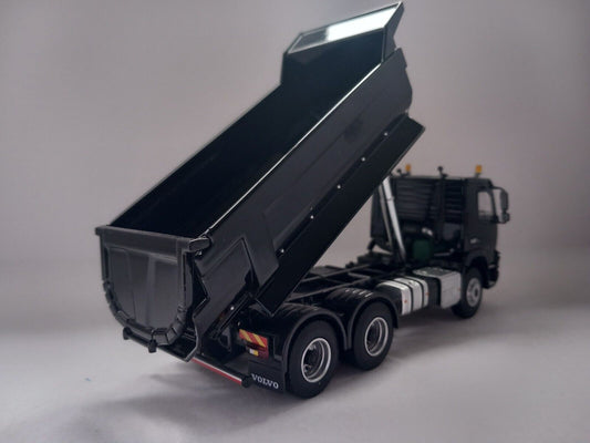 VOLVO FMX BLACK EDITION