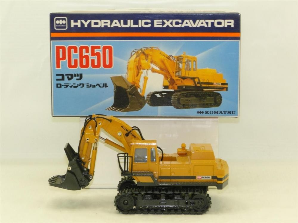 KOMATSU PC650