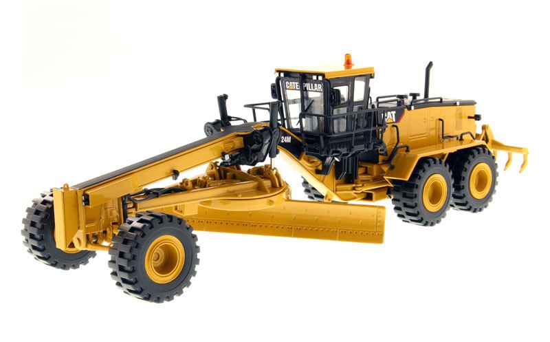 CATERPILLAR 24M