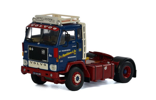 VOLVO F88 4X2 - VAN APPELDOORN
