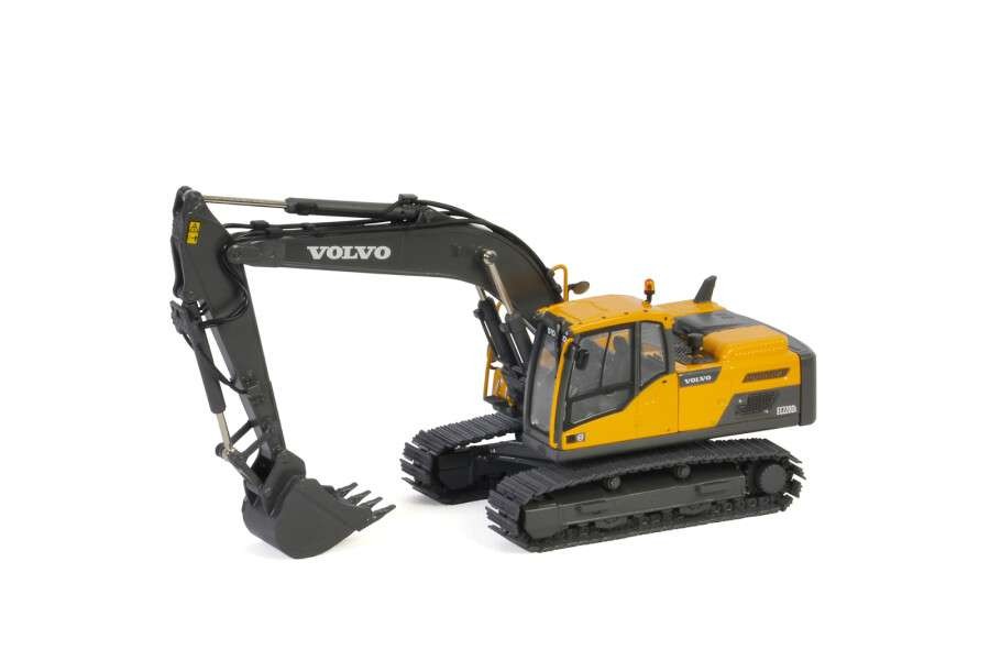 VOLVO EC220D
