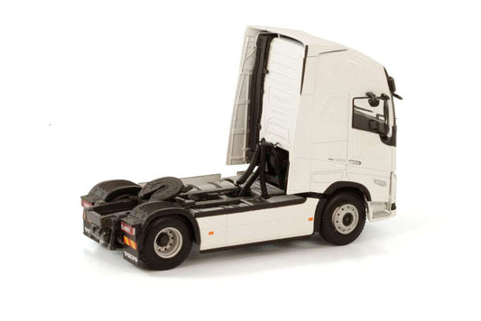 VOLVO FH5 GLOBETROTTER XL 4X2