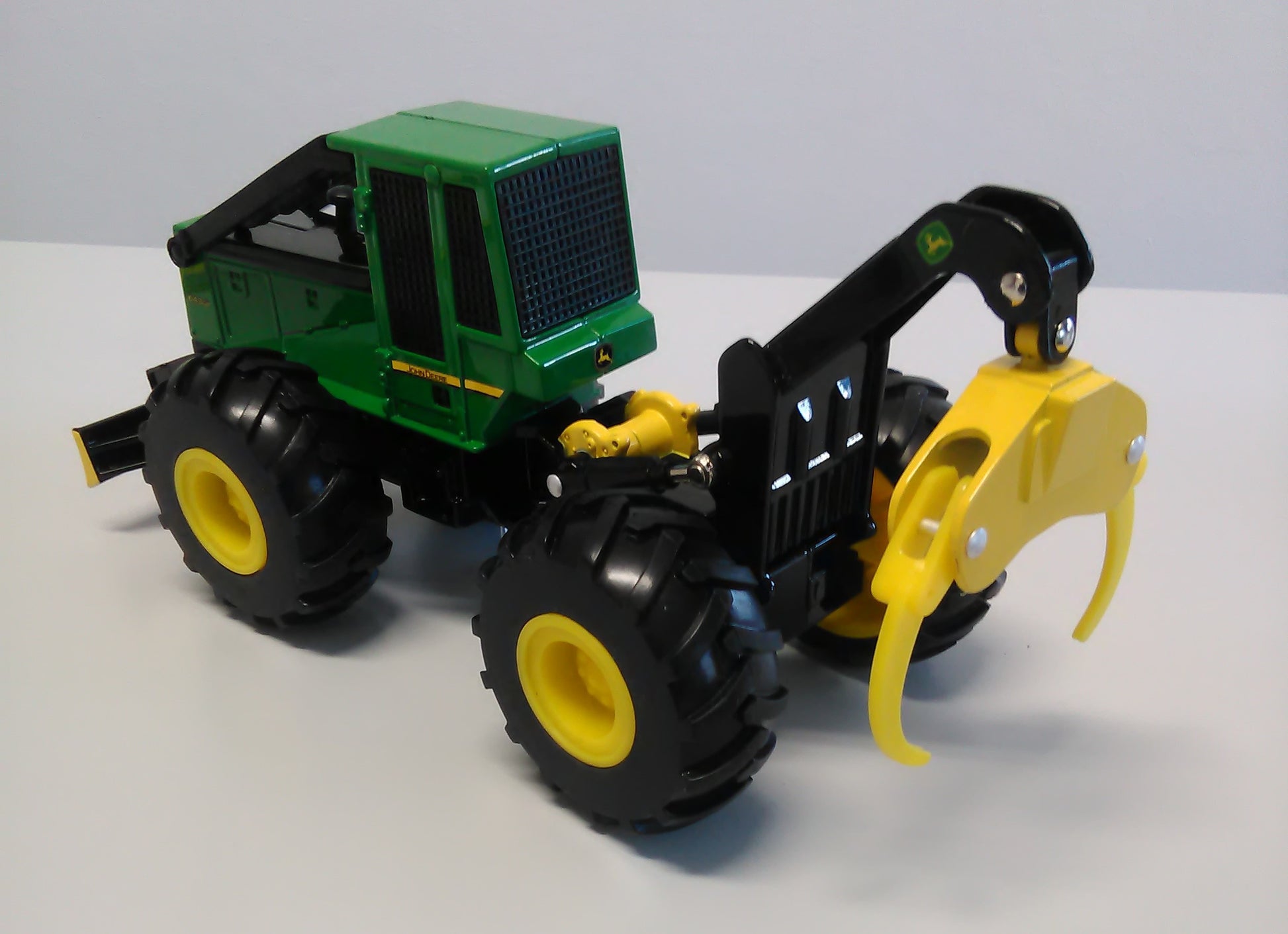 JOHN DEERE SKIDDER 648G III