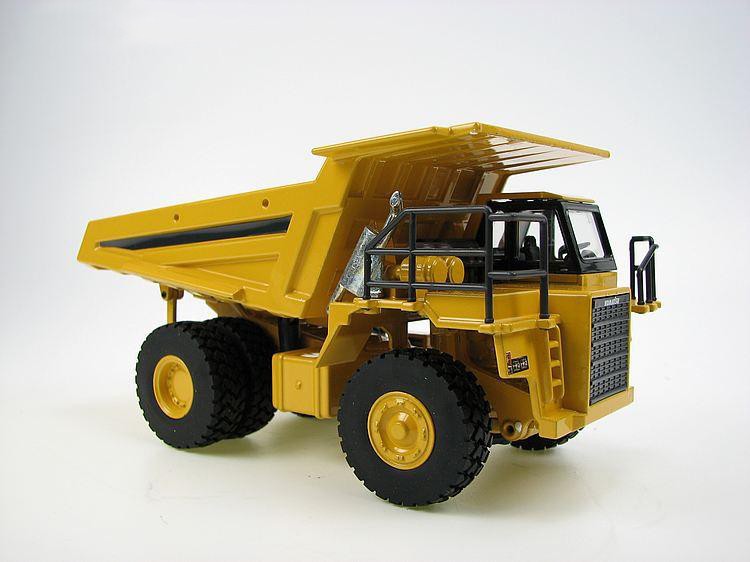 KOMATSU HD605-5