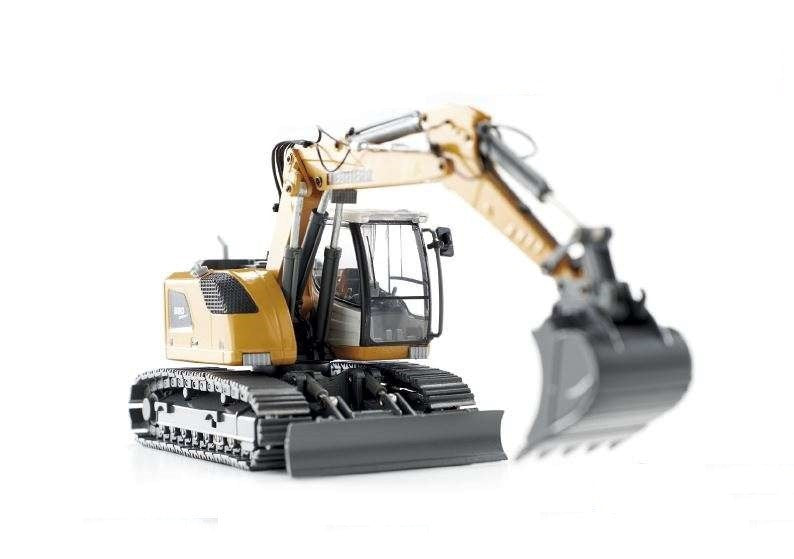 LIEBHERR R920